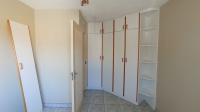 Bed Room 2 of property in Amanzimtoti 