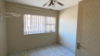Bed Room 2 of property in Amanzimtoti 