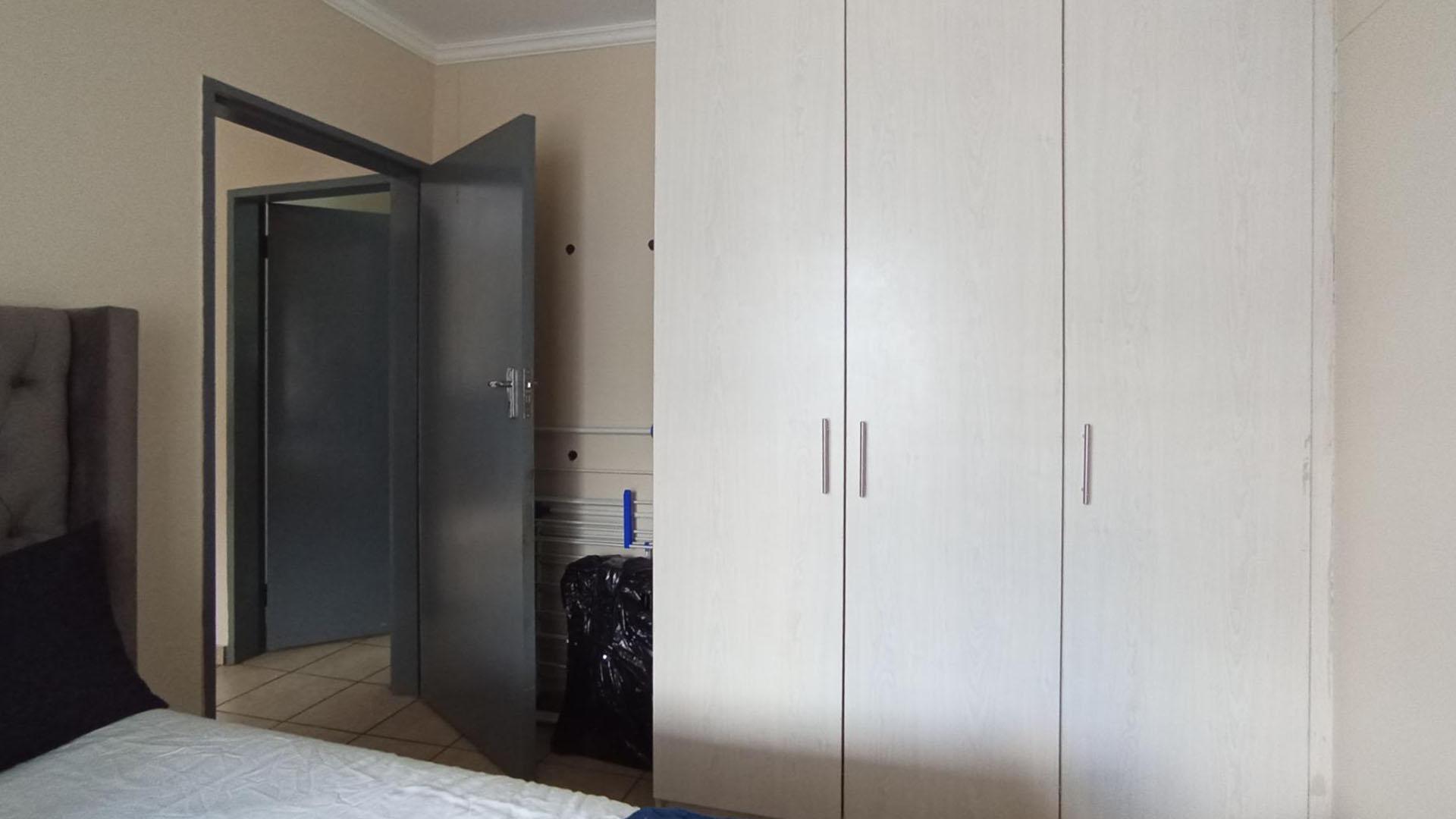 Bed Room 2 - 11 square meters of property in Noordwyk