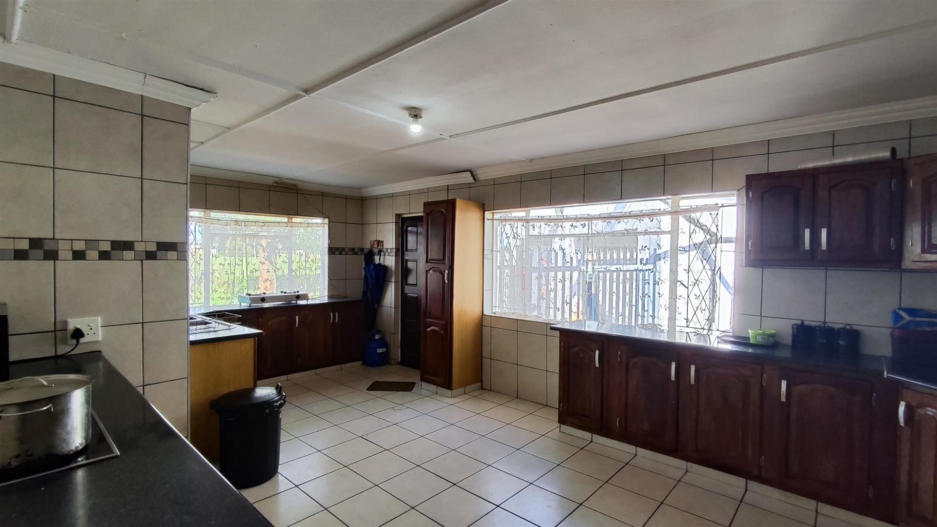 Kitchen - 29 square meters of property in Spaarwater