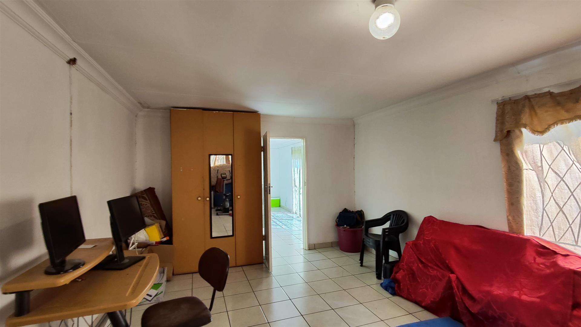 Bed Room 2 - 22 square meters of property in Spaarwater