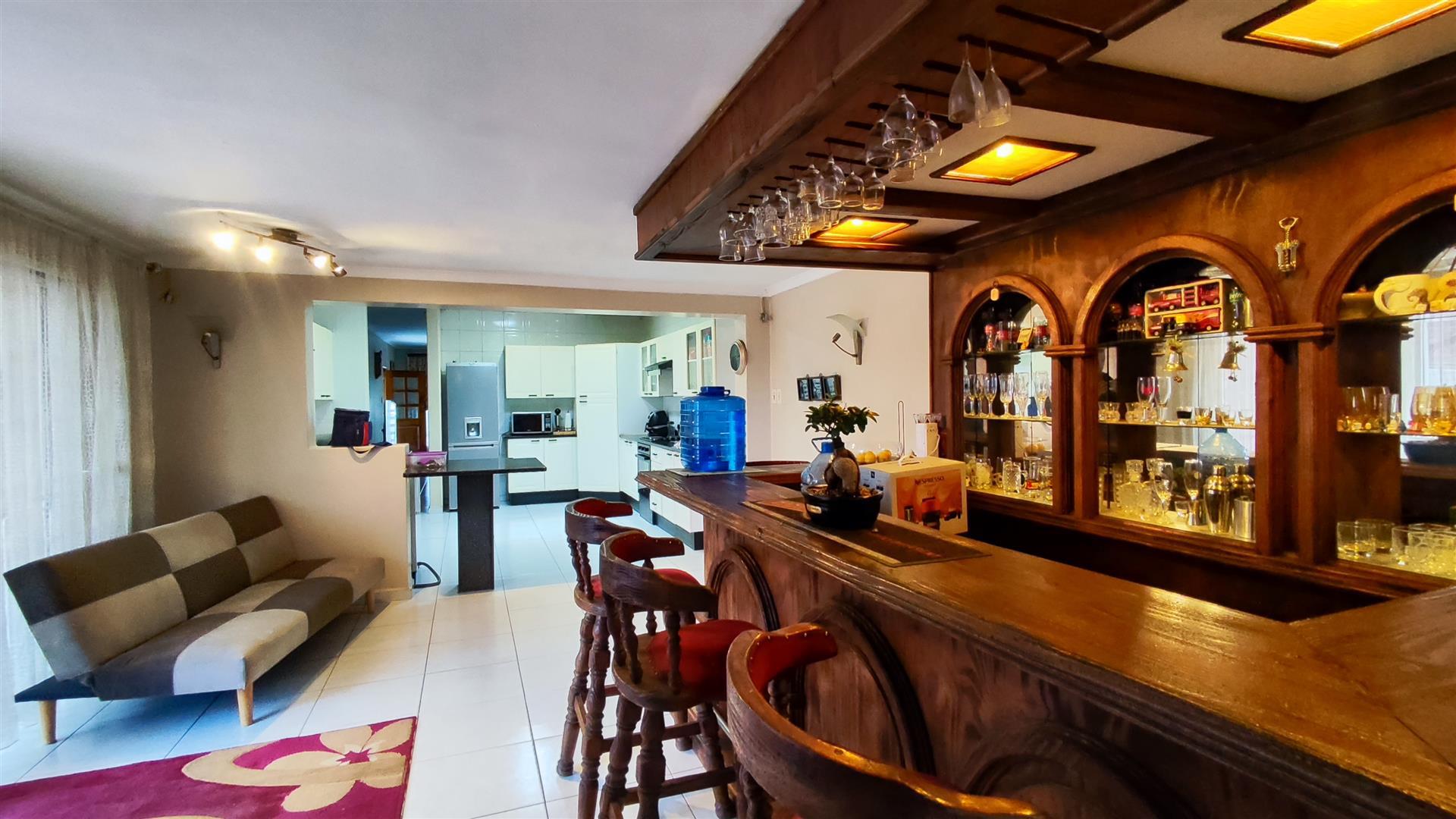 Entertainment - 18 square meters of property in Edleen