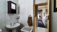 Bathroom 1 - 5 square meters of property in Edleen