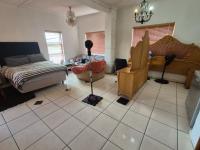  of property in Glenvista