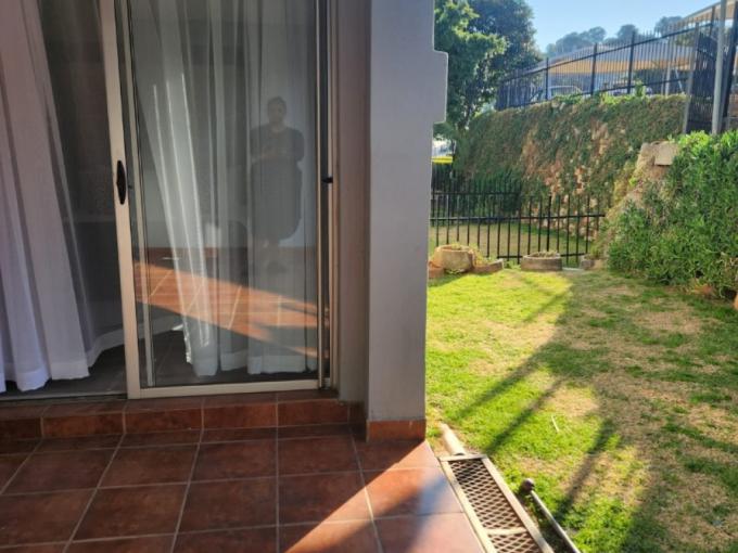 2 Bedroom Apartment for Sale For Sale in Northcliff - MR699400