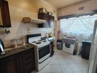  of property in Alan Manor