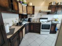  of property in Alan Manor