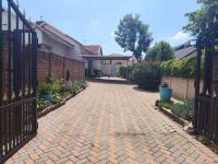  of property in Alan Manor