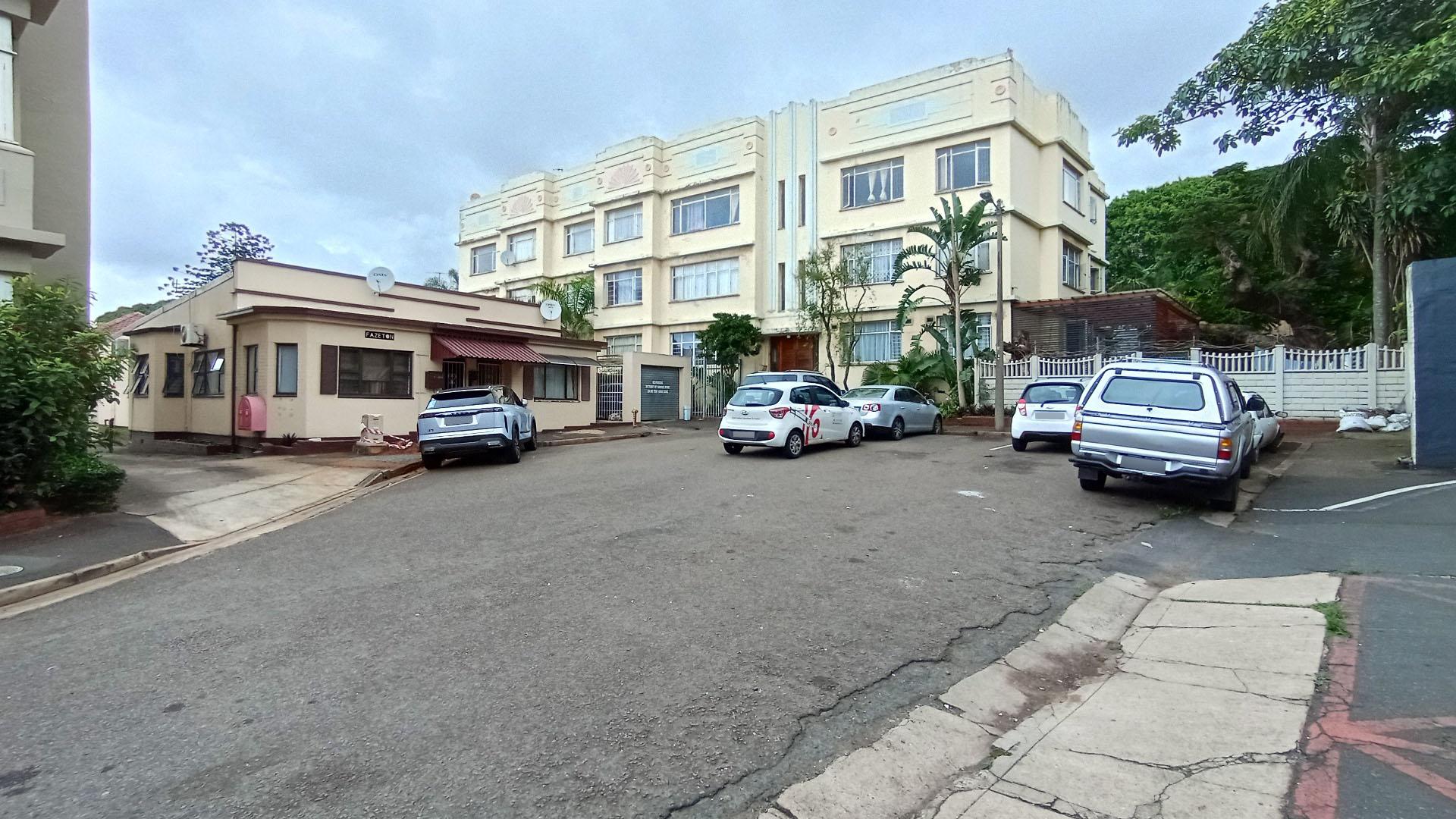 Front View of property in Durban Central