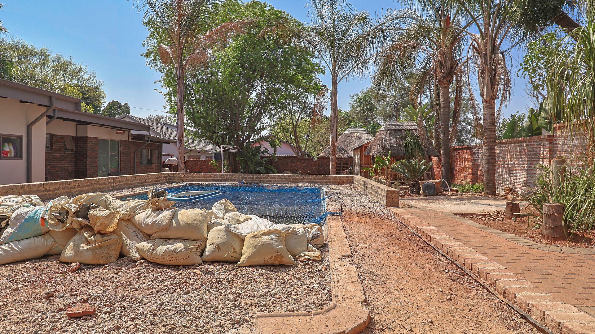  of property in Pierre van Ryneveld