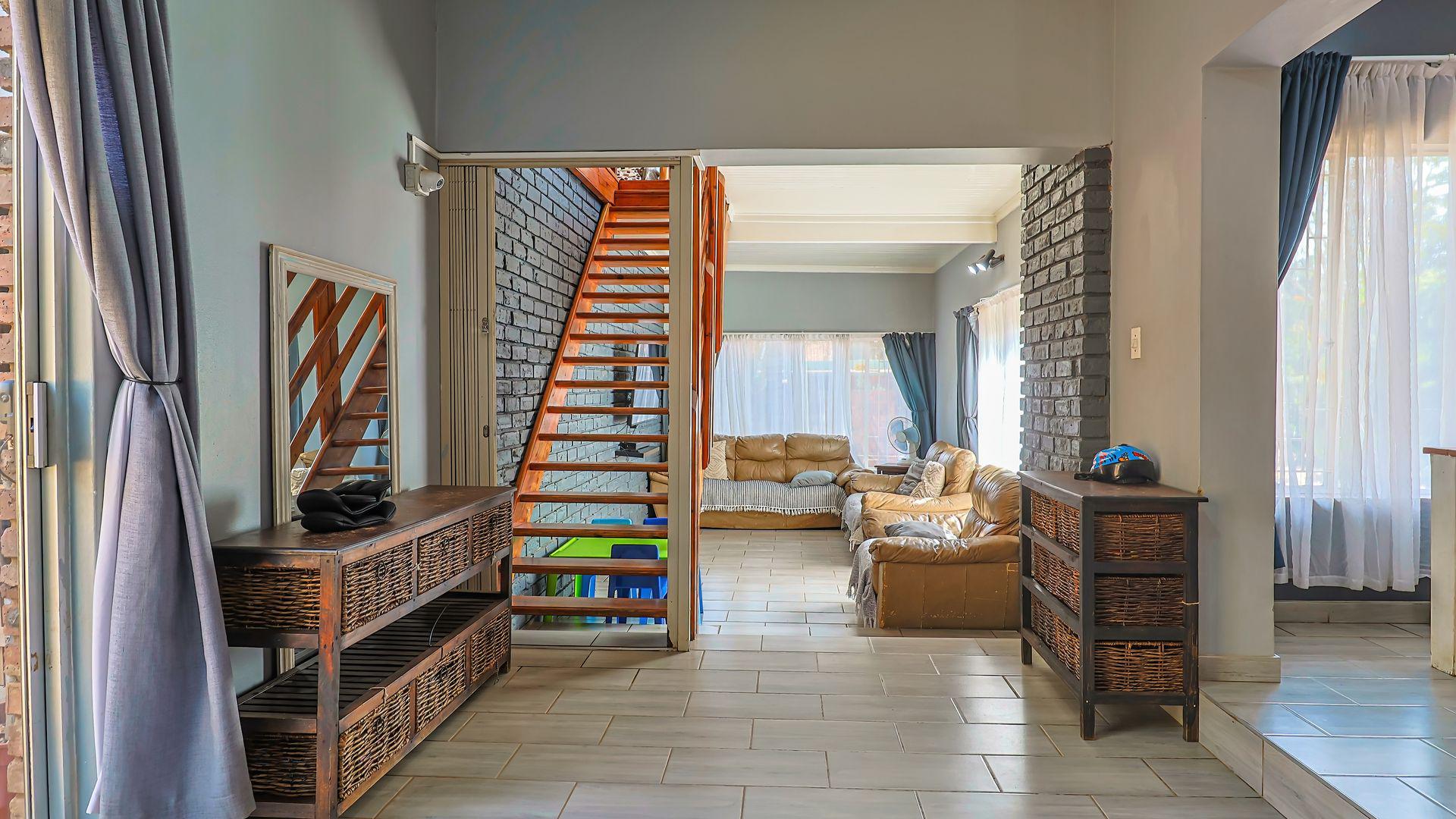  of property in Pierre van Ryneveld