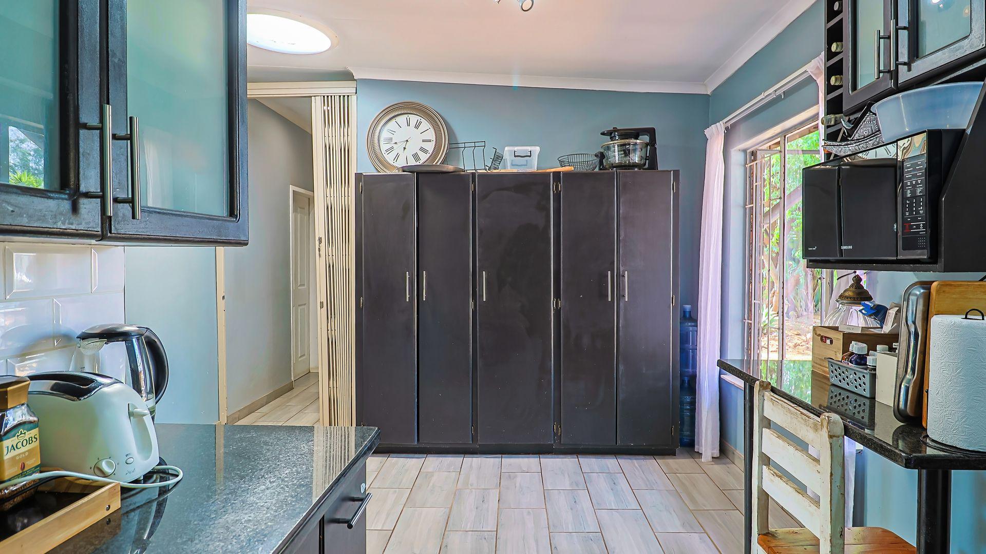  of property in Pierre van Ryneveld