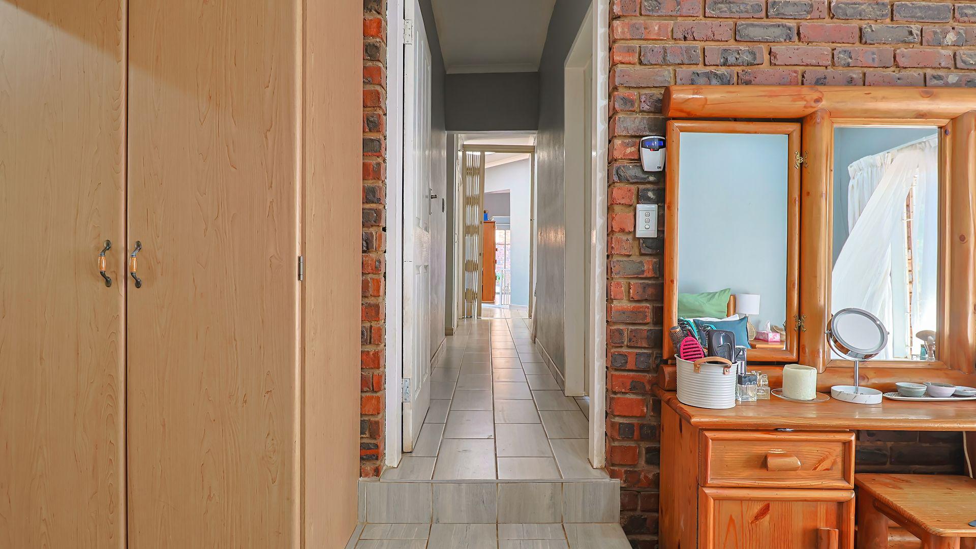  of property in Pierre van Ryneveld