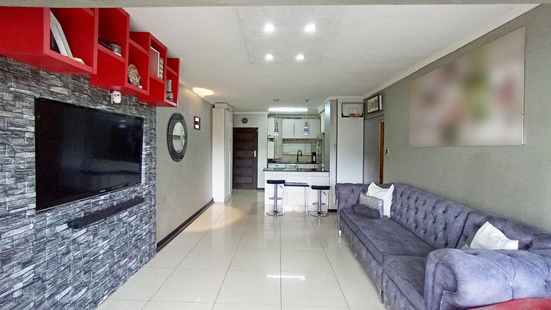 Lounges - 25 square meters of property in Westbrook