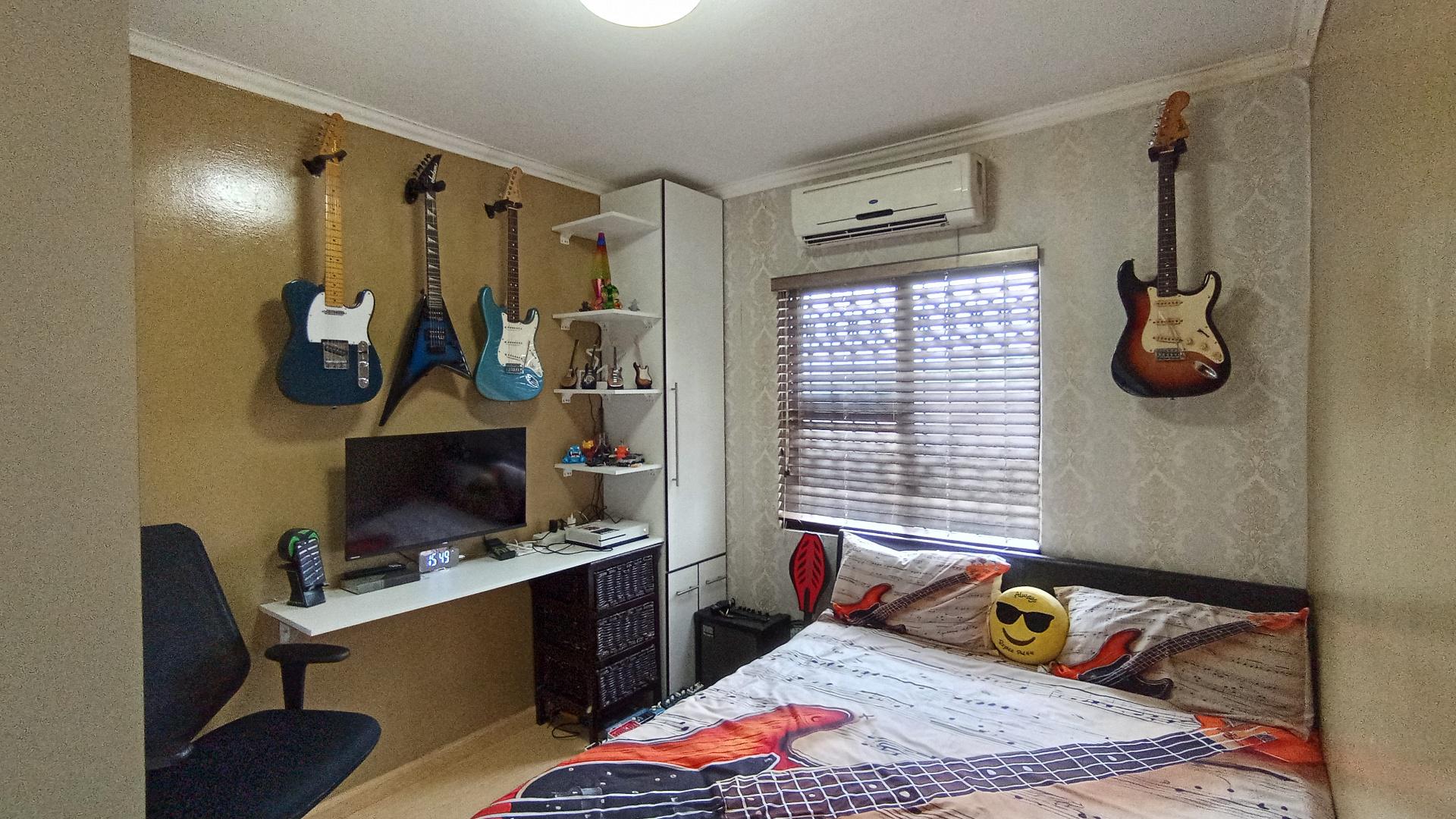 Bed Room 2 - 11 square meters of property in Westbrook