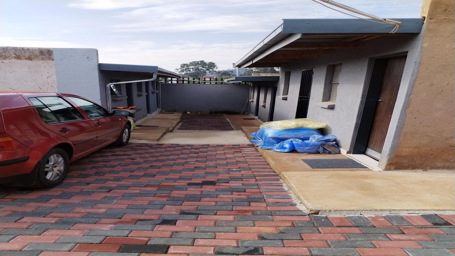 Carport  of property in Devland