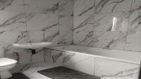 Bathroom 1 of property in Devland