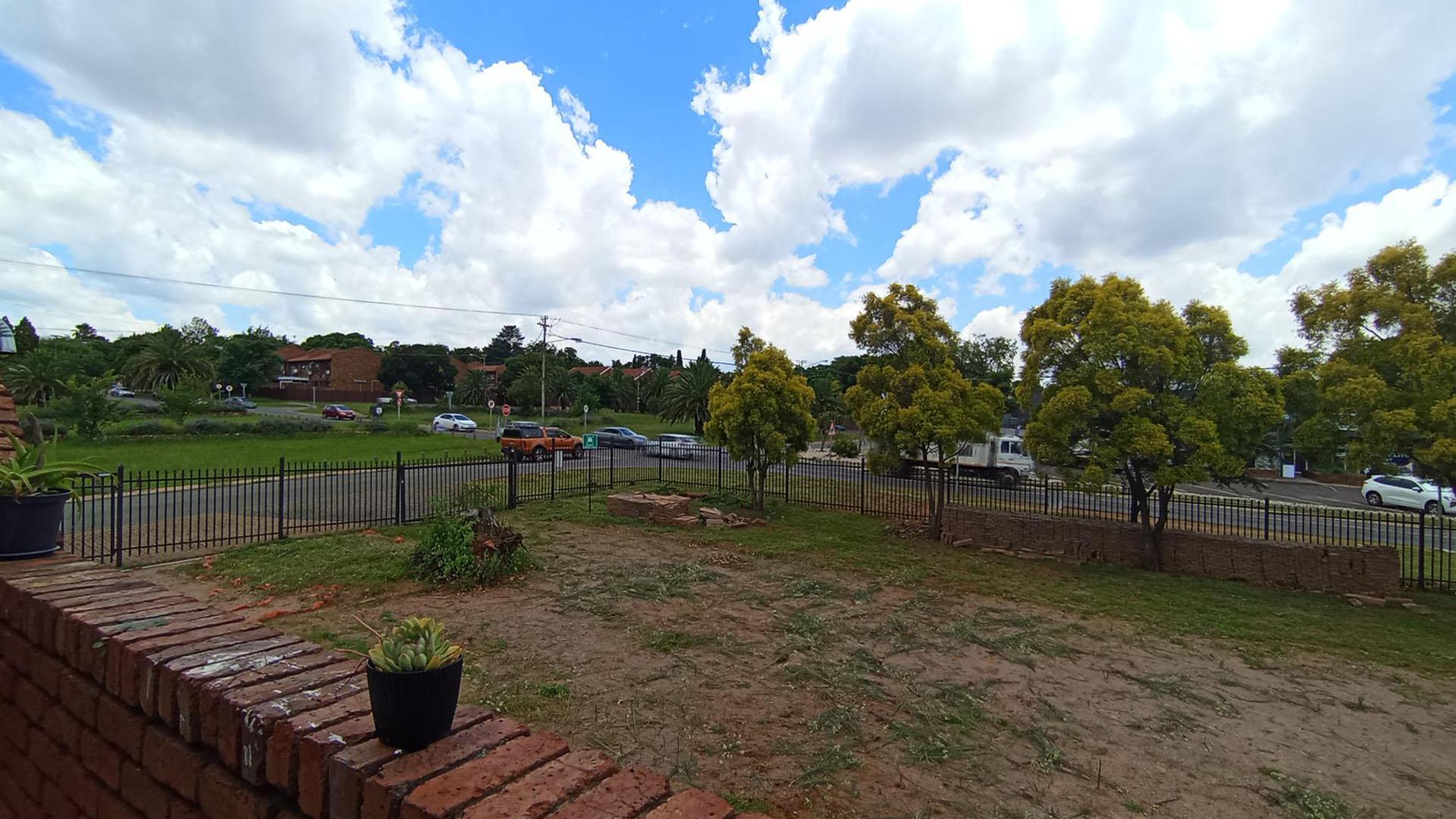 Backyard of property in Eldoraigne