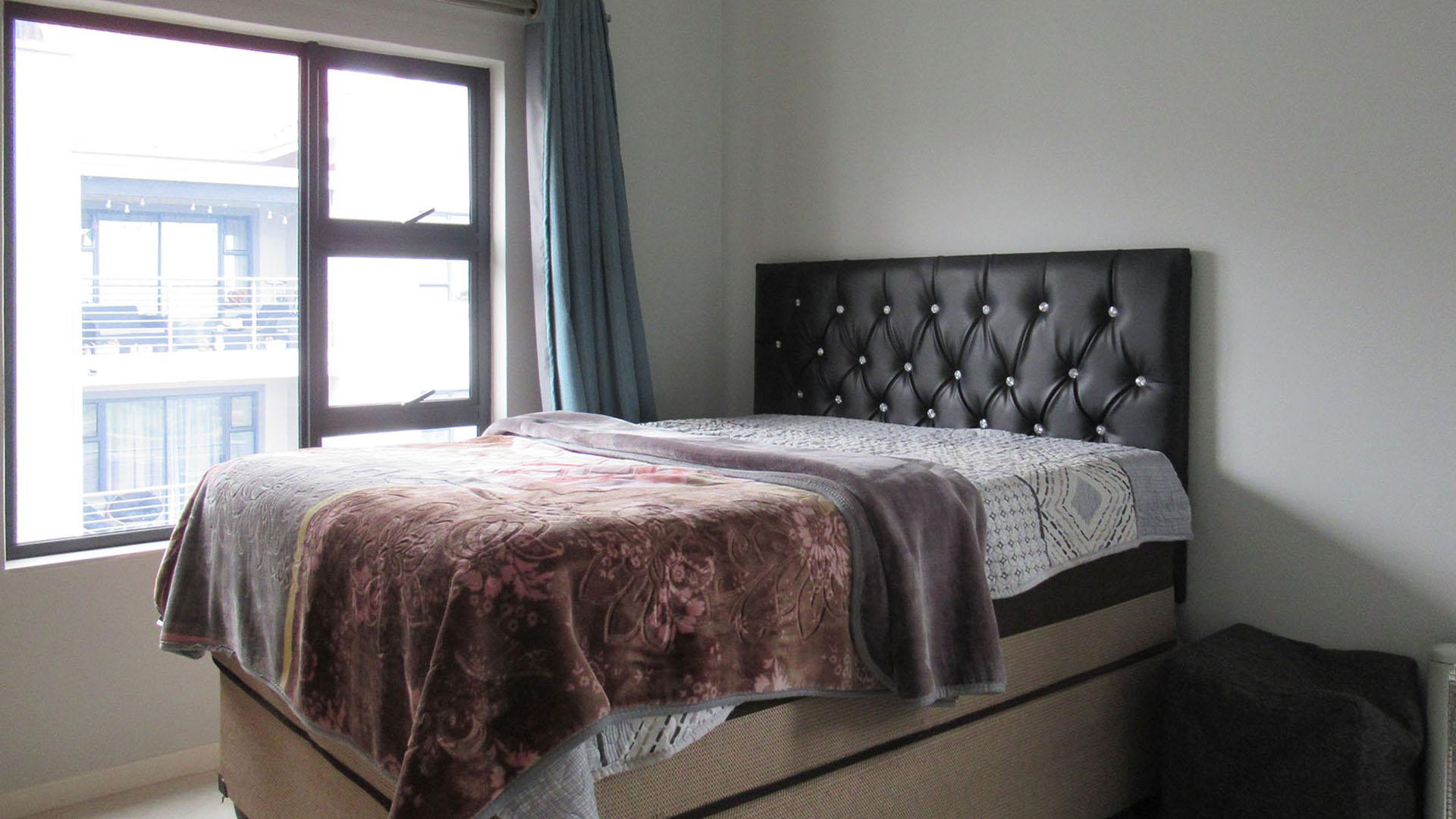 Bed Room 1 - 11 square meters of property in Westlake View