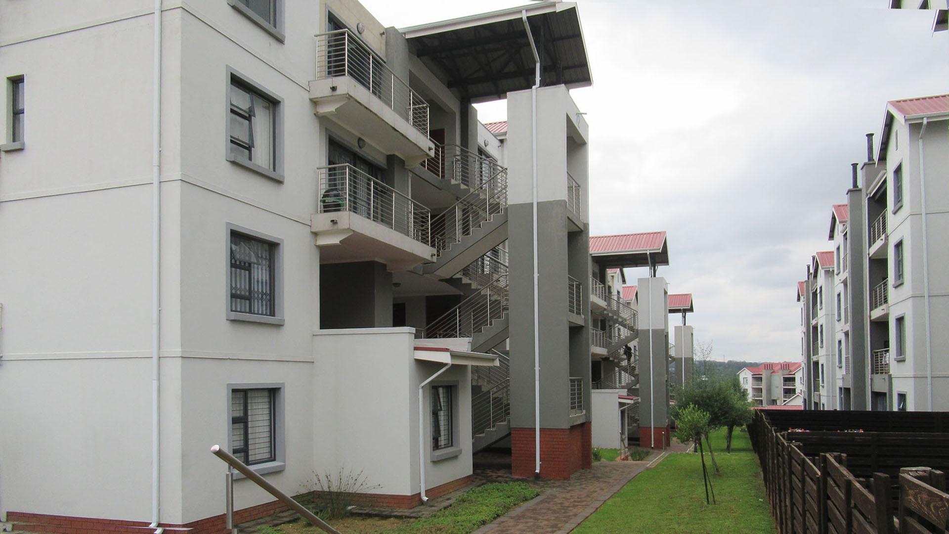 Front View of property in Westlake View