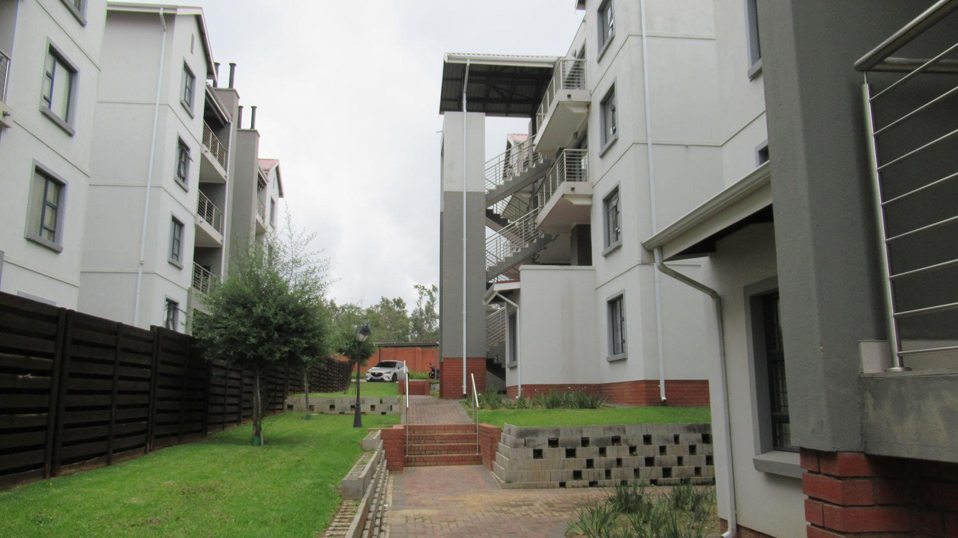 Front View of property in Westlake View