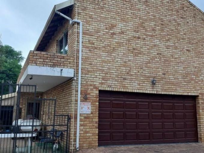 3 Bedroom Duplex for Sale For Sale in New Redruth - MR699446