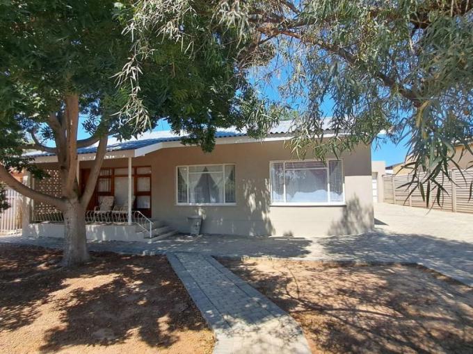 3 Bedroom House for Sale For Sale in Oudtshoorn - MR699448