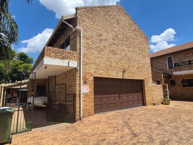 3 Bedroom Simplex for Sale For Sale in New Redruth - MR699459