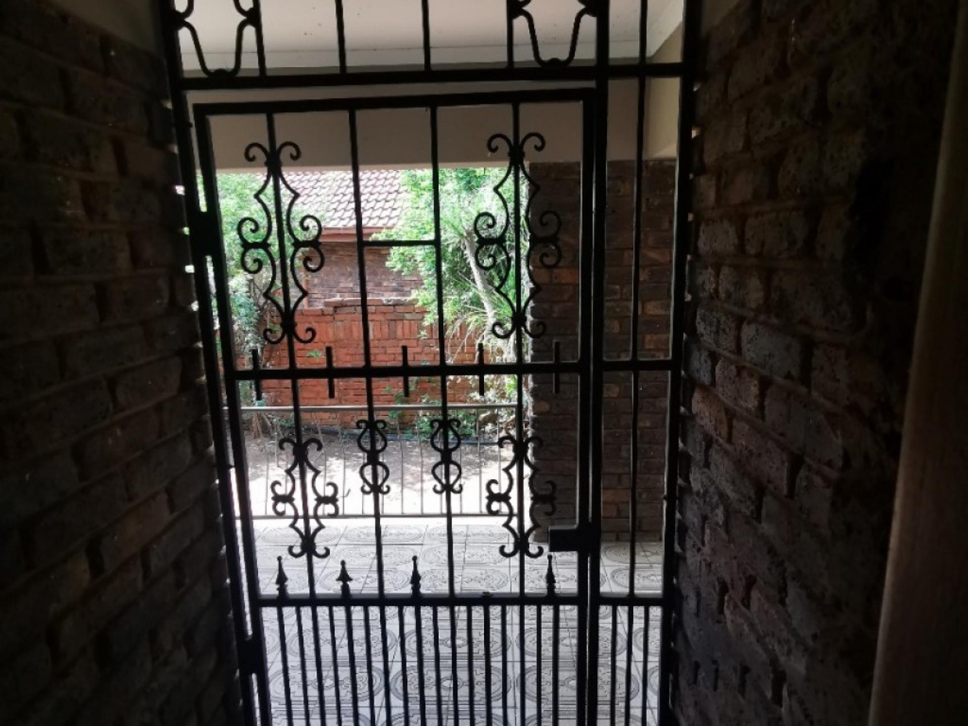  of property in Theresapark