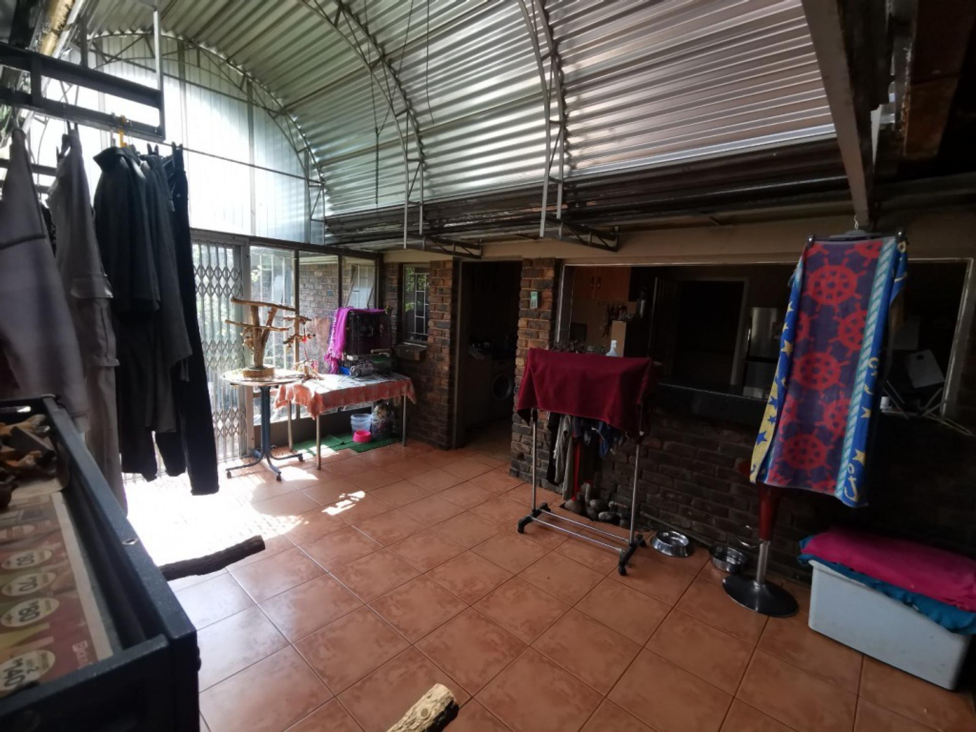  of property in Theresapark