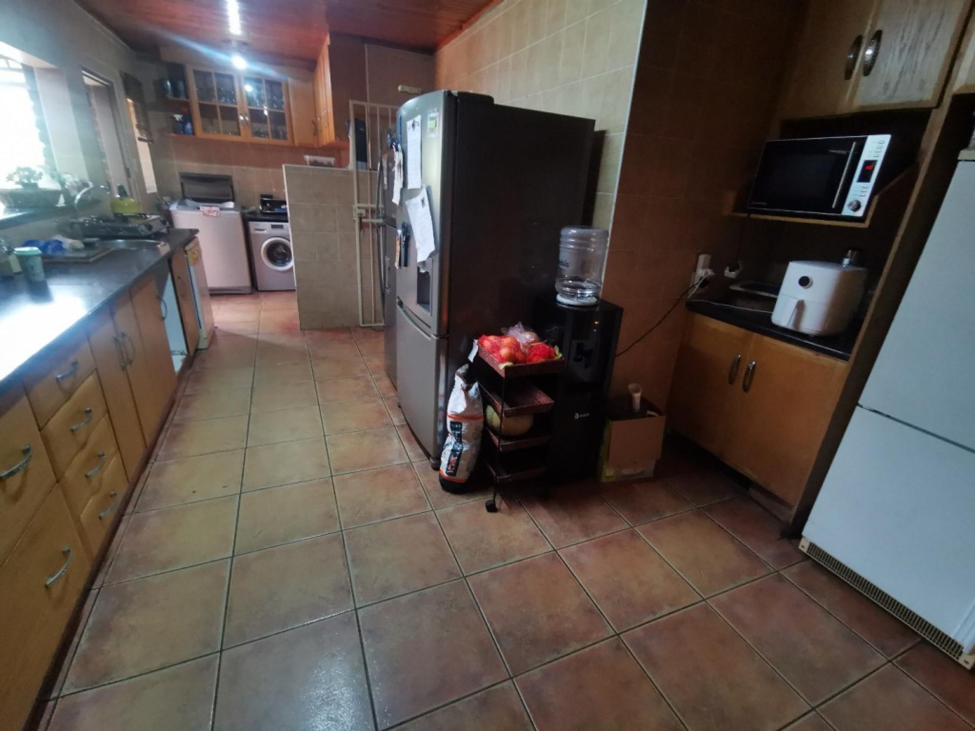  of property in Theresapark