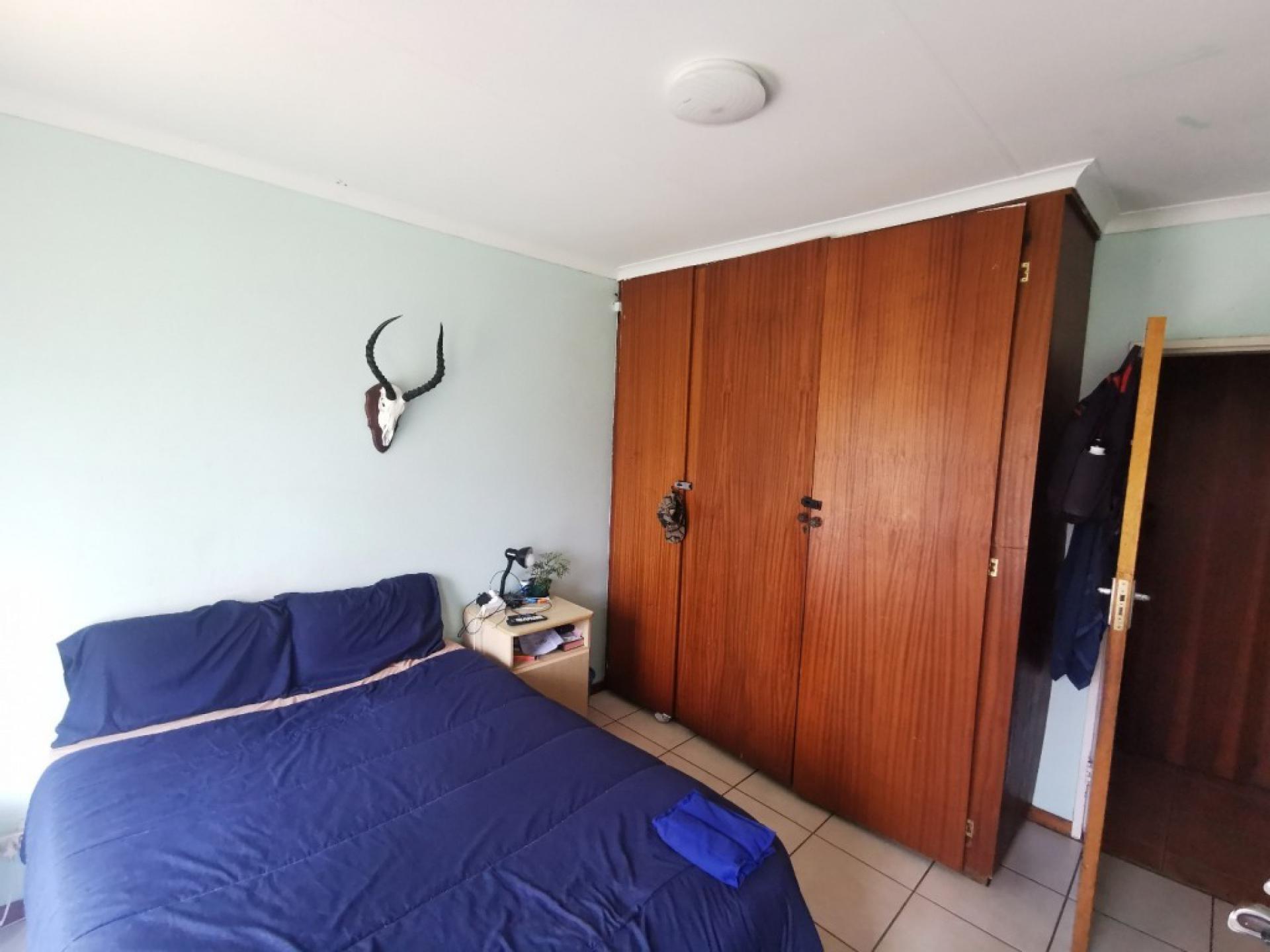  of property in Theresapark