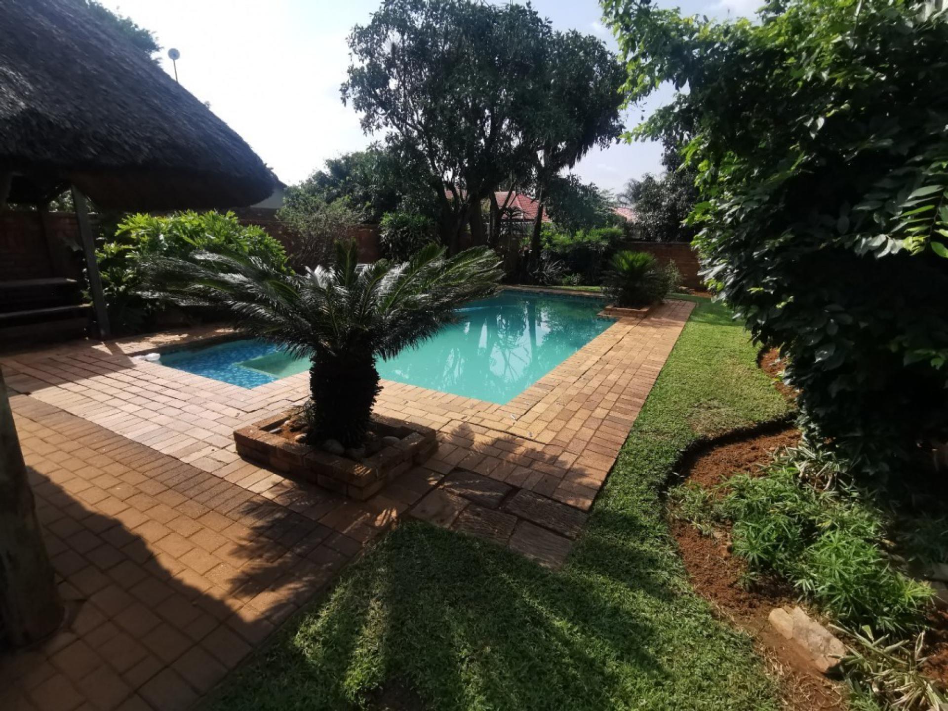  of property in Theresapark