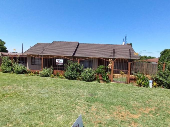 3 Bedroom House for Sale For Sale in Elsburg - MR699497