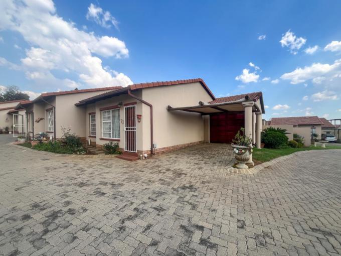 2 Bedroom Simplex for Sale For Sale in Mulbarton - MR699500