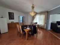  of property in Glenvista