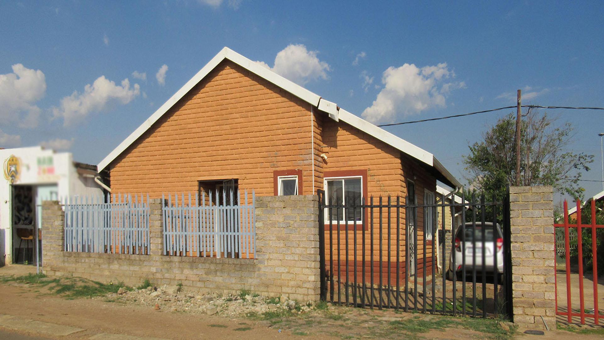 Front View of property in Evaton West