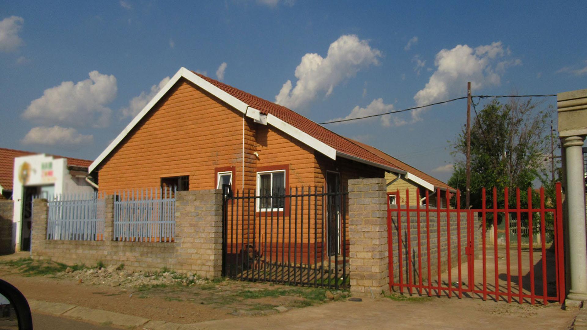 Front View of property in Evaton West