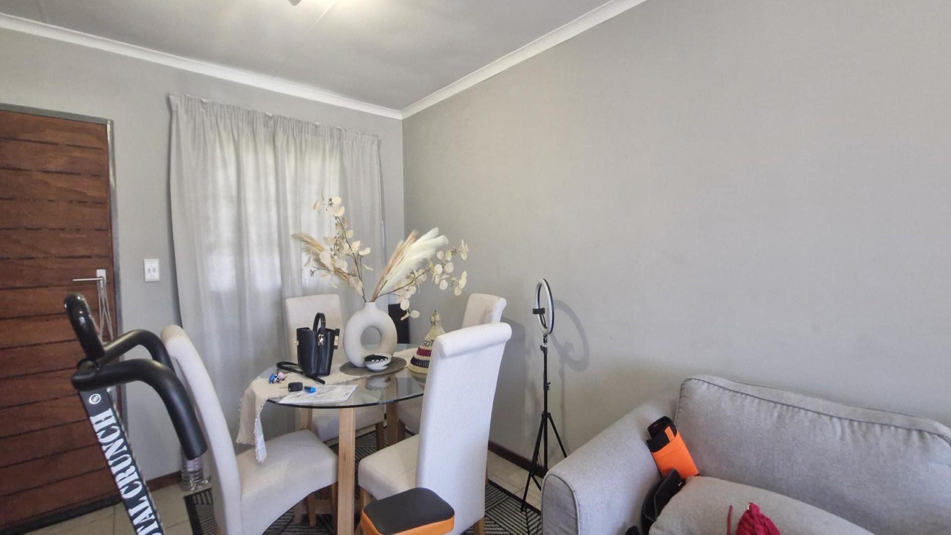 Dining Room of property in Sagewood