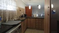Kitchen - 9 square meters of property in Sagewood