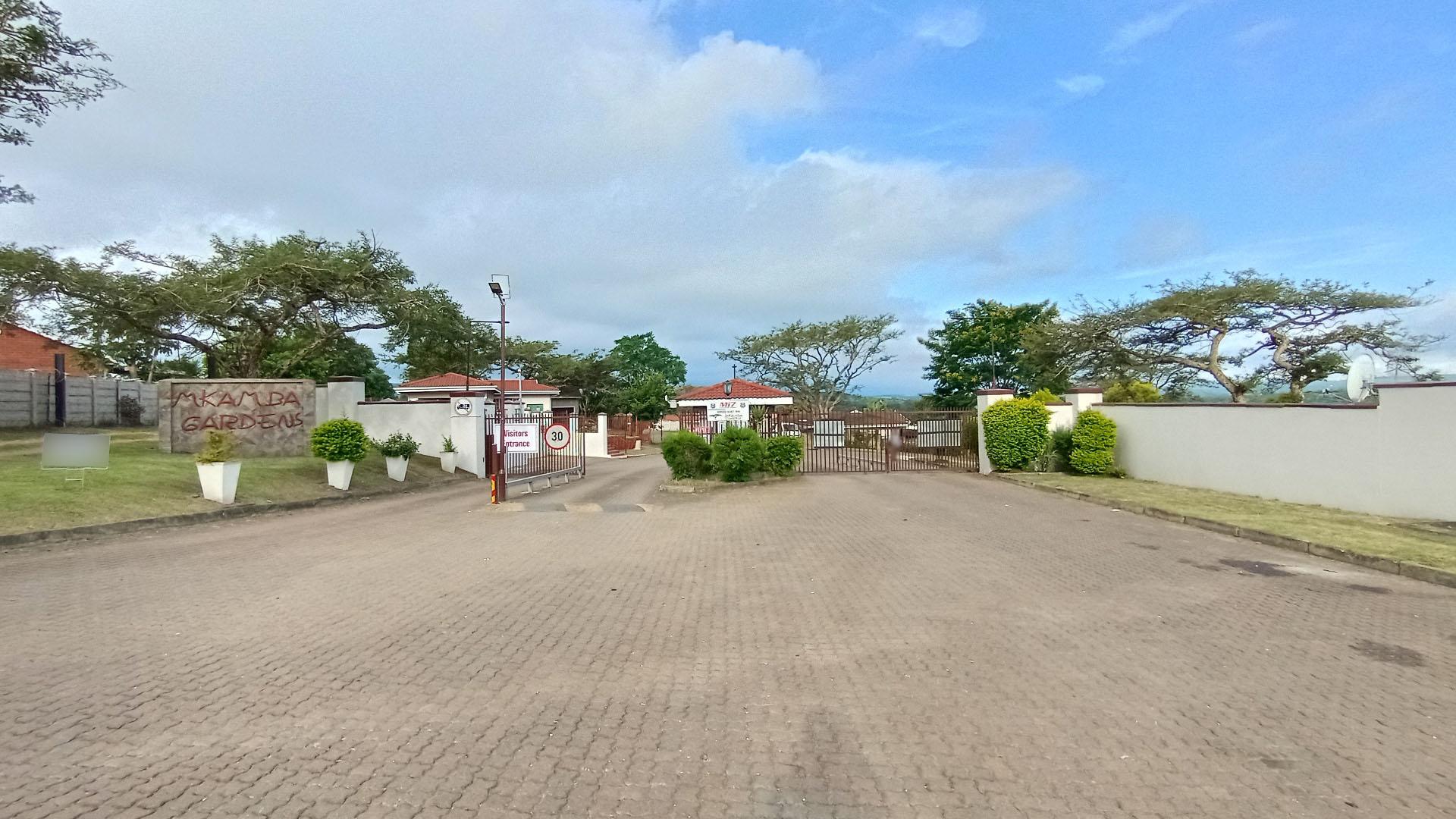 Front View of property in Lincoln Meade