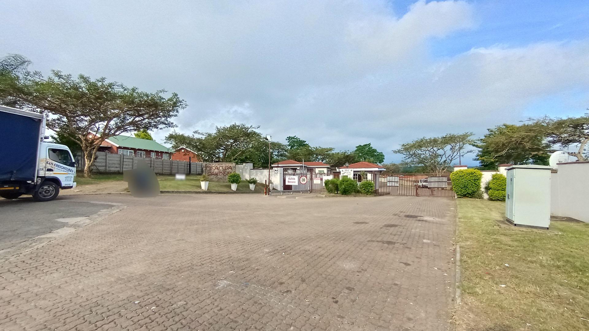 Front View of property in Lincoln Meade