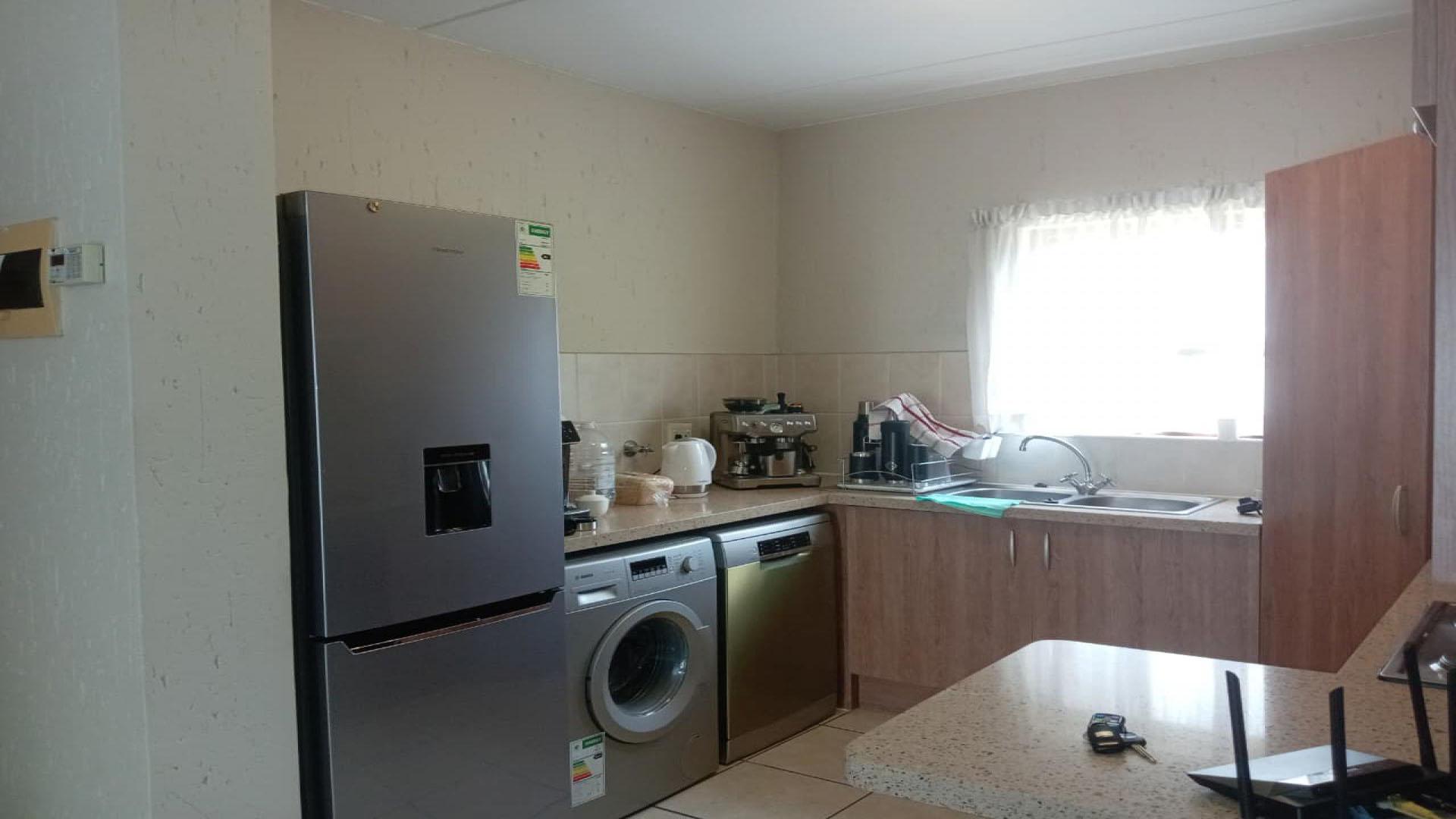 Kitchen of property in Douglasdale