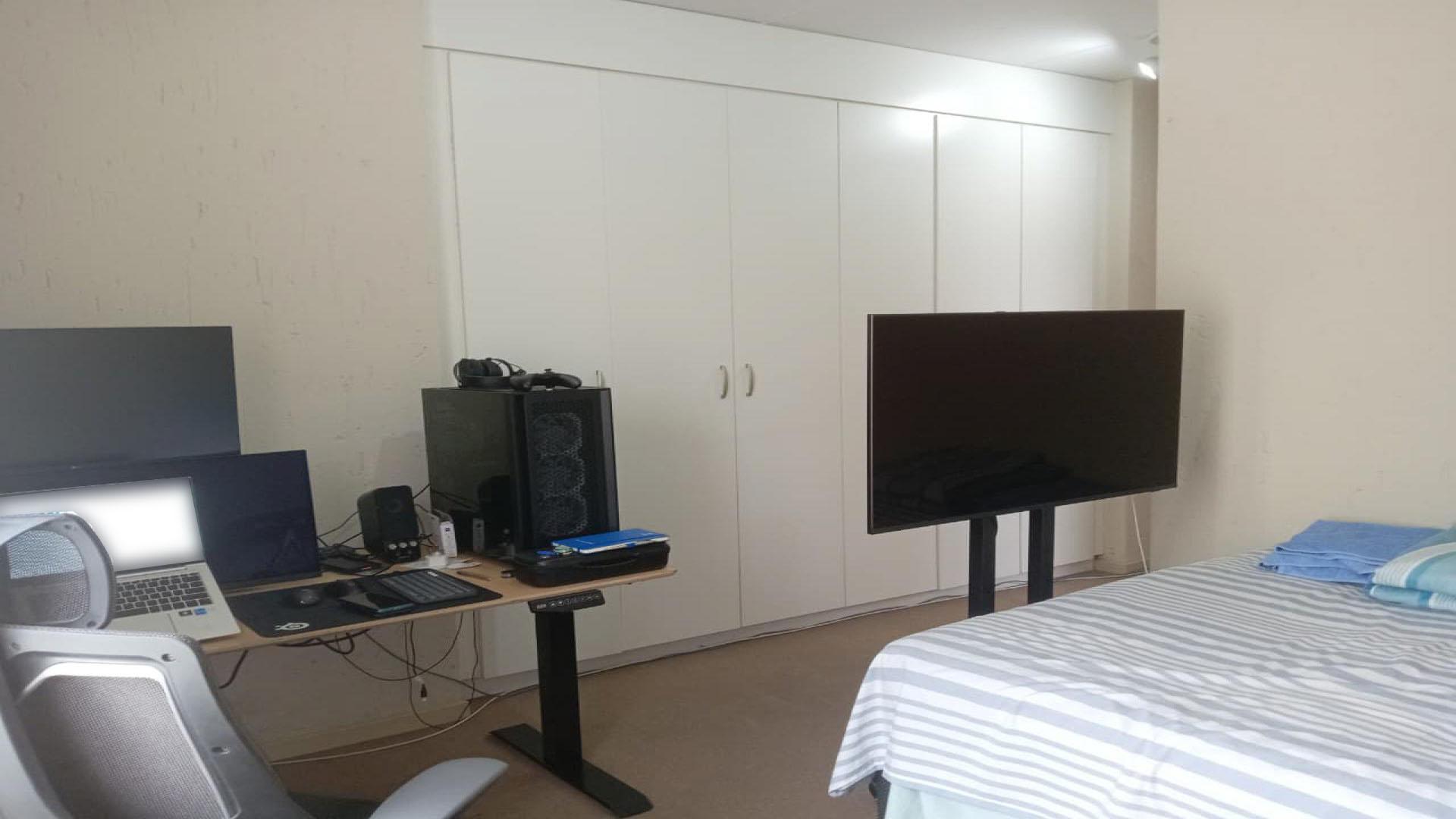 Main Bedroom of property in Douglasdale