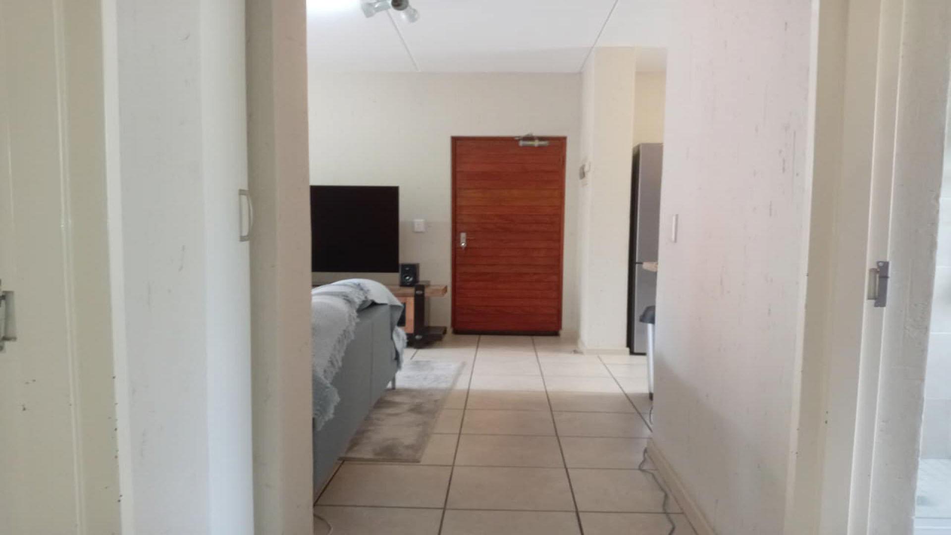 Spaces of property in Douglasdale