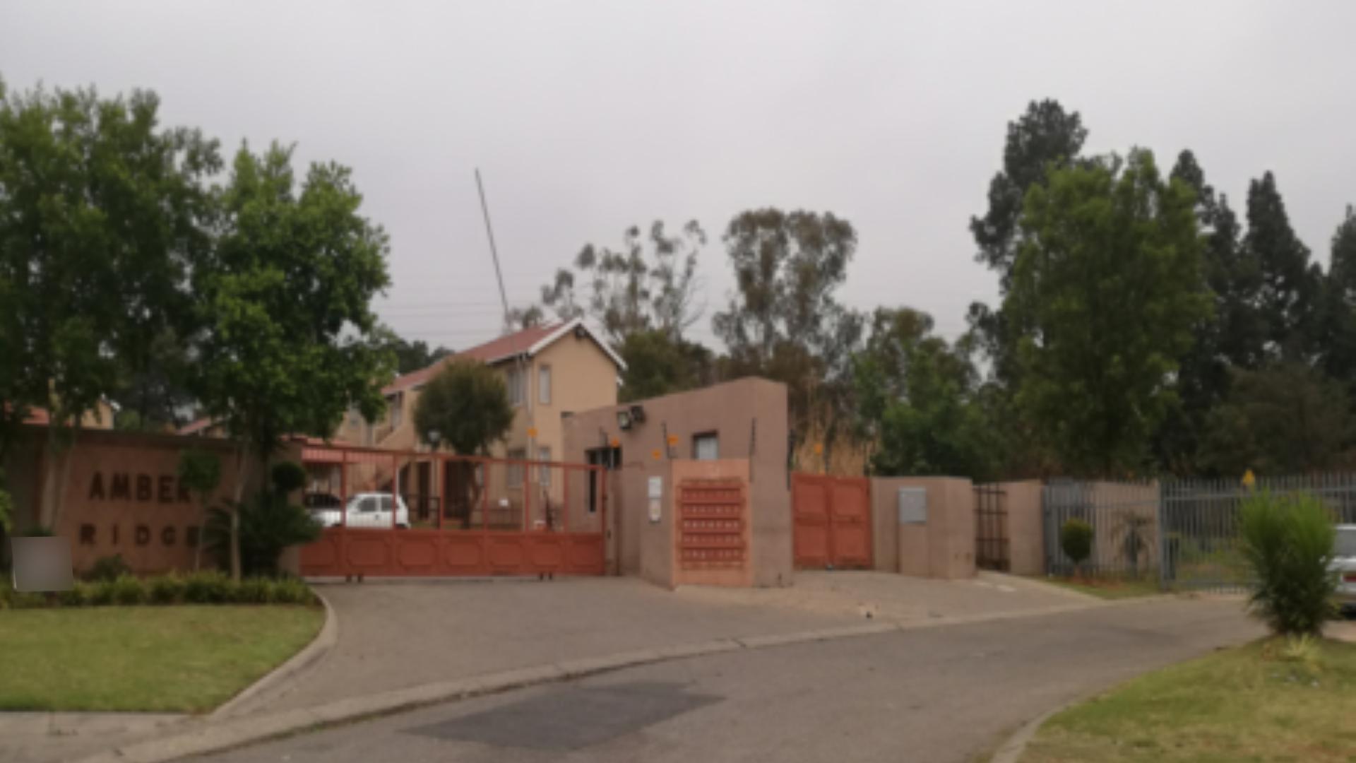 Front View of property in Ormonde