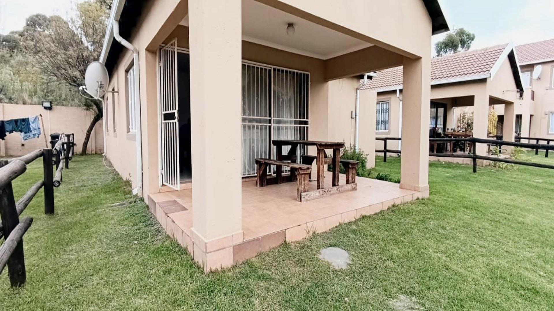Patio of property in Ormonde
