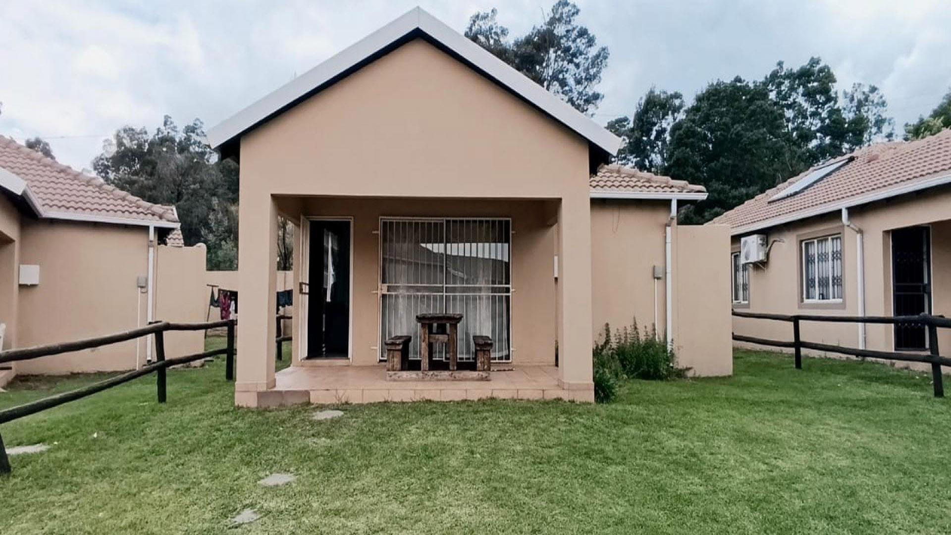 Backyard of property in Ormonde