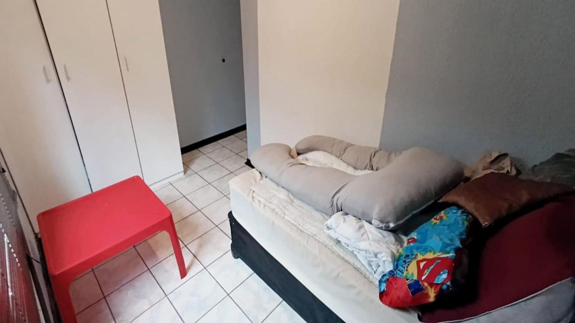 Bed Room 1 of property in Ormonde