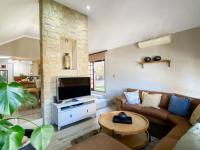  of property in Glenvista